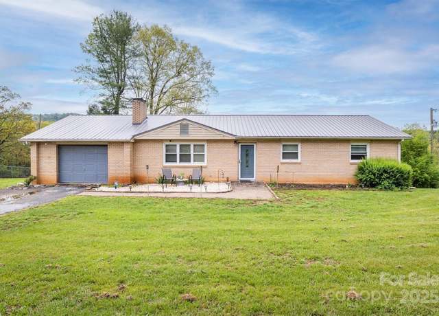 Property at 4636 Oak Hill School Rd, Lenoir, NC 28645, 3 beds, 1 bath