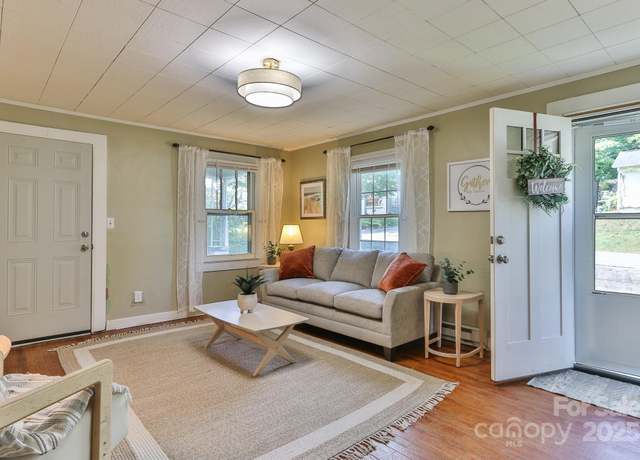 Property at 412 Woodhaven St NE, Lenoir, NC 28645, 3 beds, 1 bath