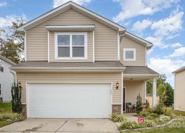 Property at 12009 Downy Birch Rd, Charlotte, NC 28227, 3 beds, 2.5 baths