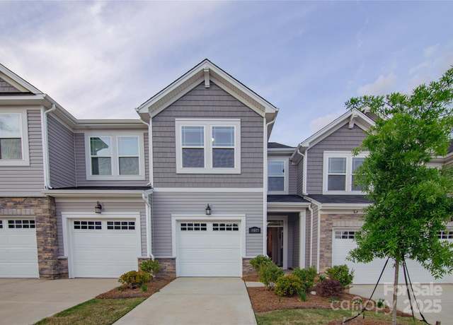 Property at 14806 Tamarack Dr, Charlotte, NC 28278, 3 beds, 2.5 baths