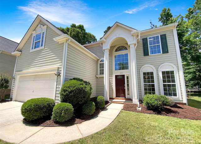 Property at 6413 Fillian Ln, Charlotte, NC 28269, 3 beds, 2.5 baths
