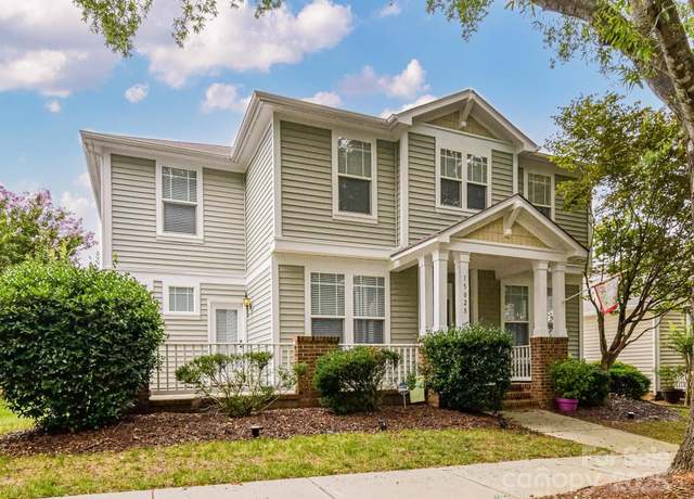 Property at 15028 Almondell Dr, Huntersville, NC 28078, 4 beds, 2.5 baths