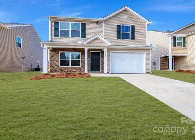 Property at 165 Callie River Ct, Clyde, NC 28721, 3 beds, 2.5 baths