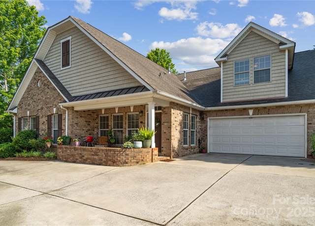 Property at 286 Liverpool Rd, Rock Hill, SC 29730, 4 beds, 3 baths