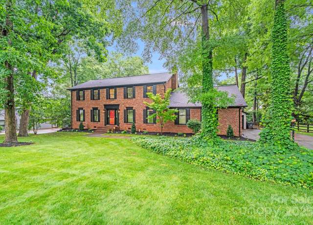 Property at 16512 Kimbolten Dr, Huntersville, NC 28078, 4 beds, 2.5 baths