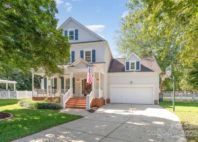 Property at 7604 Rathlin Ct, Charlotte, NC 28270, 4 beds, 2.5 baths