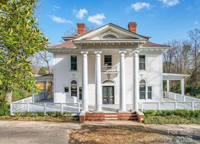 Property at 505 Camden Rd, Wadesboro, NC 28170, 5 beds, 1.5 baths