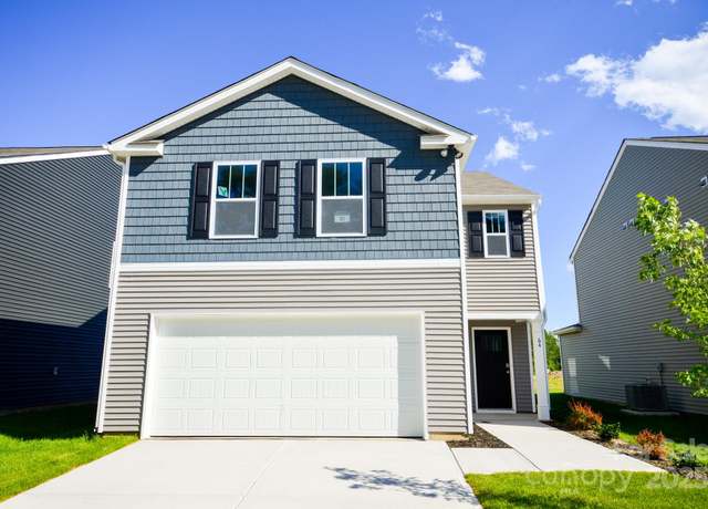 Property at 64 Lillian Ln, Hendersonville, NC 28792, 4 beds, 2.5 baths
