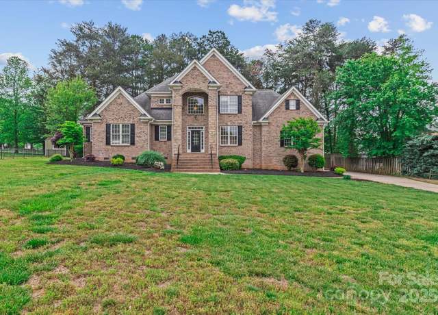 Property at 7887 Mountain Shore Dr, Sherrills Ford, NC 28673, 4 beds, 3 baths