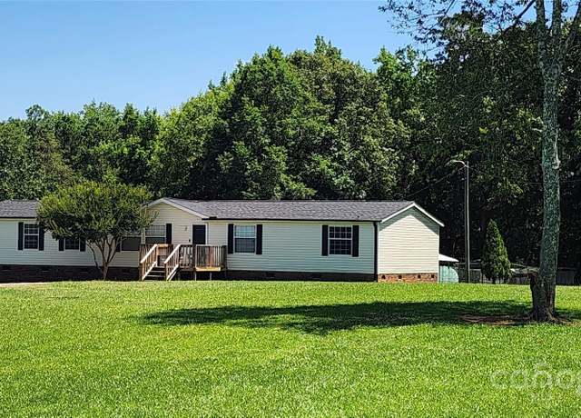Property at 4688 Taxahaw Rd, Lancaster, SC 29720, 4 beds, 2 baths