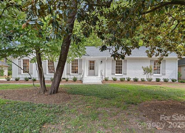Property at 1330 Redcoat Dr, Charlotte, NC 28211, 4 beds, 2.5 baths