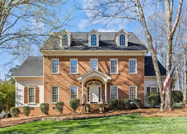 Property at 5618 Camilla Dr, Charlotte, NC 28226, 4 beds, 4 baths