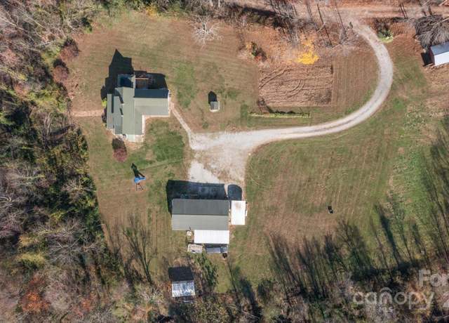 Property at 78 Old Linville Rd, Marion, NC 28752, 3 beds, 2 baths