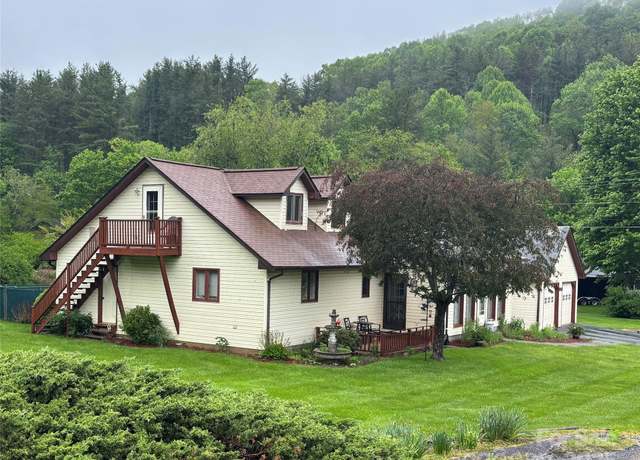 Property at 137 Clint Lewis Rd, Boone, NC 28607, 3 beds, 3 baths