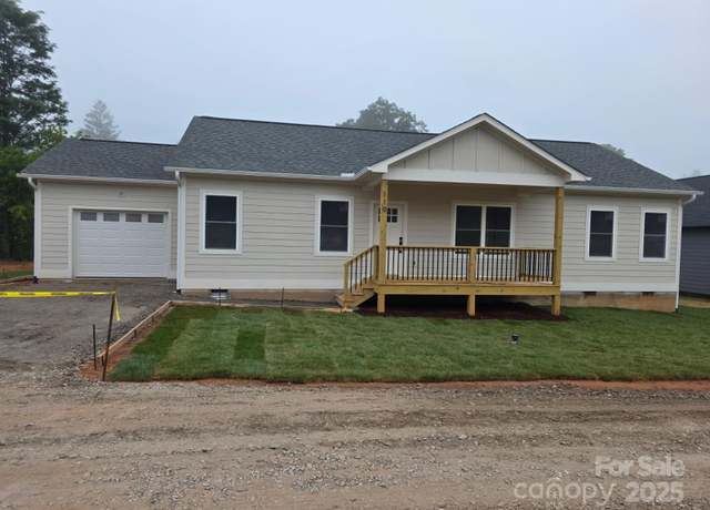 Property at 119 Peyton Elaine Rd, Clyde, NC 28721, 3 beds, 2 baths