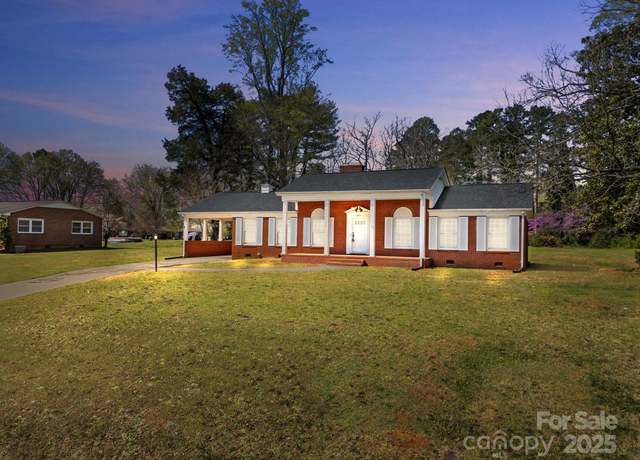 Property at 1023 Terrace Dr, Salisbury, NC 28146, 3 beds, 2 baths