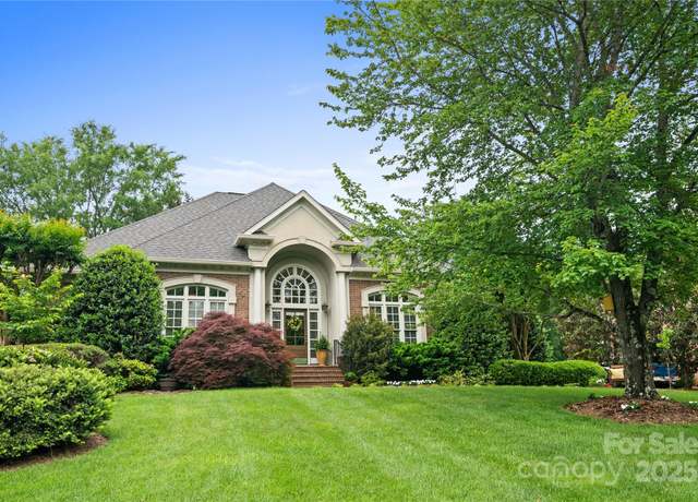 Property at 3420 Maryhurst Ln, Charlotte, NC 28226, 4 beds, 3.5 baths