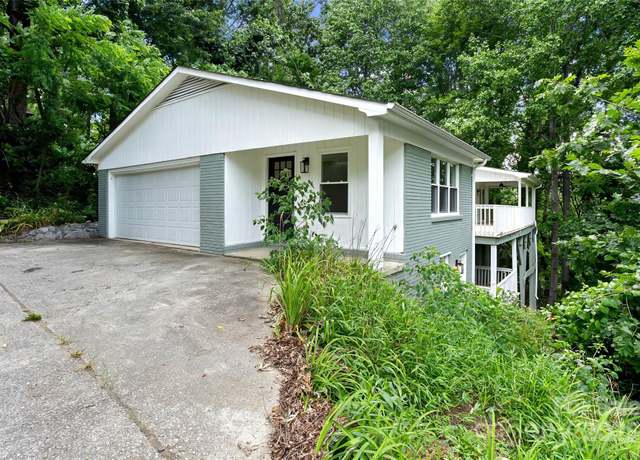 Property at 240 Spicewood Ln, Hendersonville, NC 28791, 4 beds, 3 baths