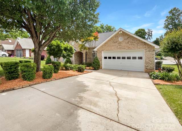 Property at 1326 Crown Ridge Dr, Fort Mill, SC 29708, 4 beds, 2 baths