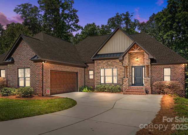 Property at 2341 Shiny Leaf Dr, Denver, NC 28037, 3 beds, 3.5 baths