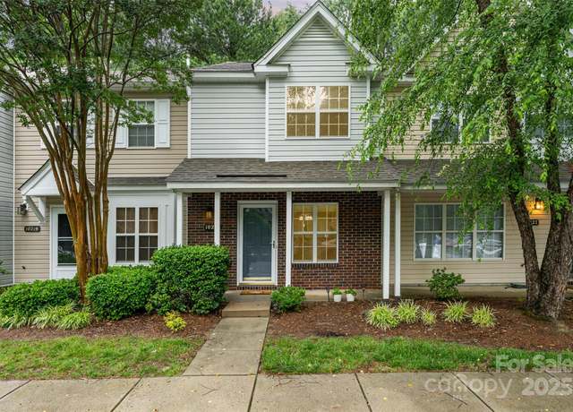 Property at 10223 Reindeer Way Ln, Charlotte, NC 28216, 2 beds, 2.5 baths