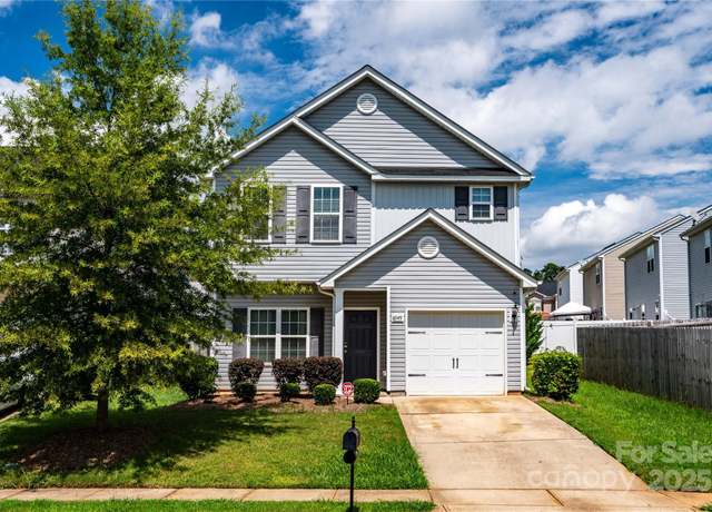 Property at 6949 Agava Ln, Charlotte, NC 28215, 3 beds, 2.5 baths