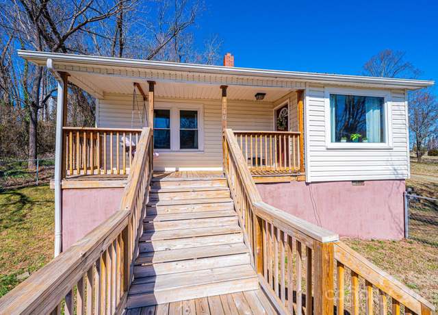 Property at 1110 Virginia St SW, Lenoir, NC 28645, 2 beds, 2 baths