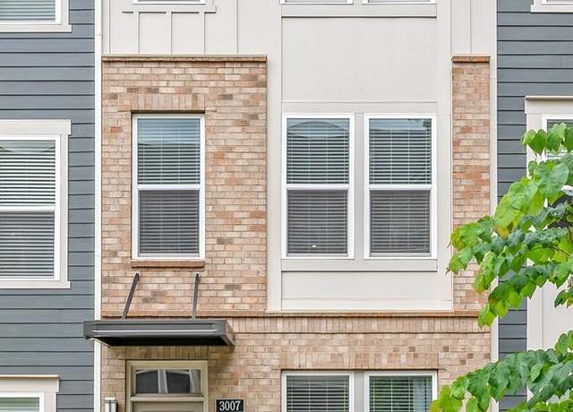 Property at 3007 Citizens Ln, Charlotte, NC 28205, 3 beds, 3.5 baths