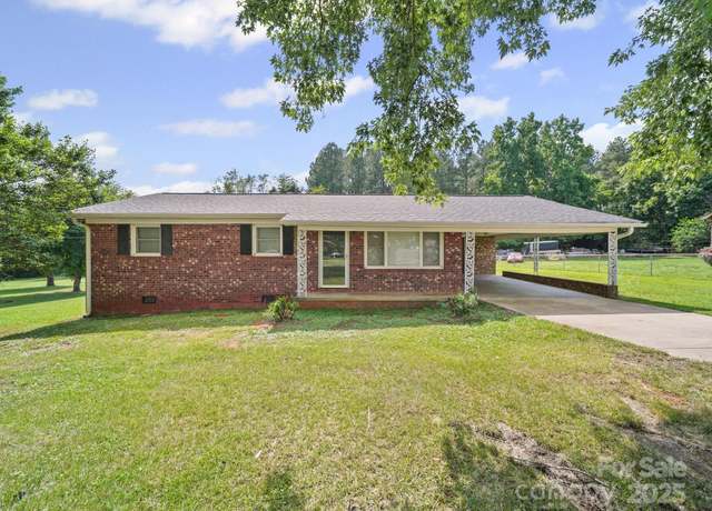 Property at 197 Horseshoe Loop, Statesville, NC 28625, 3 beds, 1.5 baths