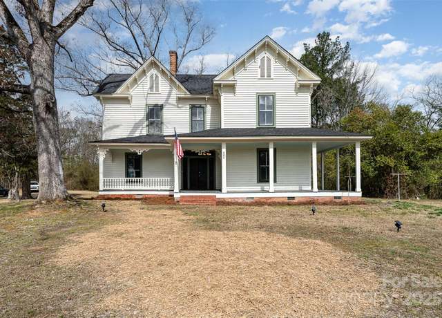 Property at 502 W Allenton St, Mount Gilead, NC 27306, 4 beds, 2 baths