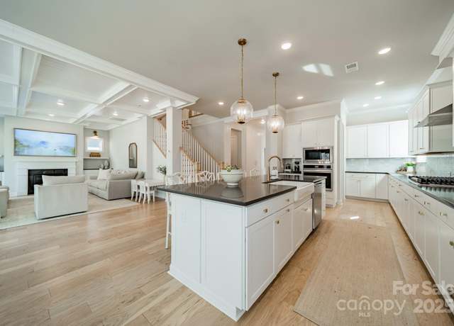 Property at 11036 Shreveport Dr, Huntersville, NC 28078, 4 beds, 3.5 baths