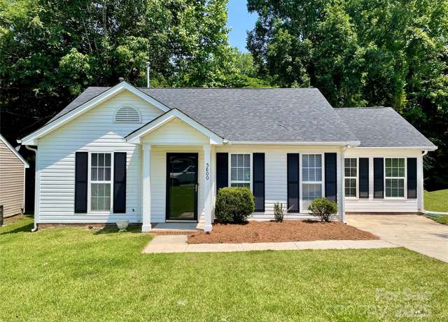 Property at 5800 Silver Eagle Dr, Charlotte, NC 28214, 3 beds, 2 baths