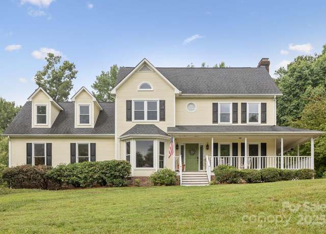 Property at 851 Tanglewood Dr NE, Concord, NC 28025, 4 beds, 3.5 baths
