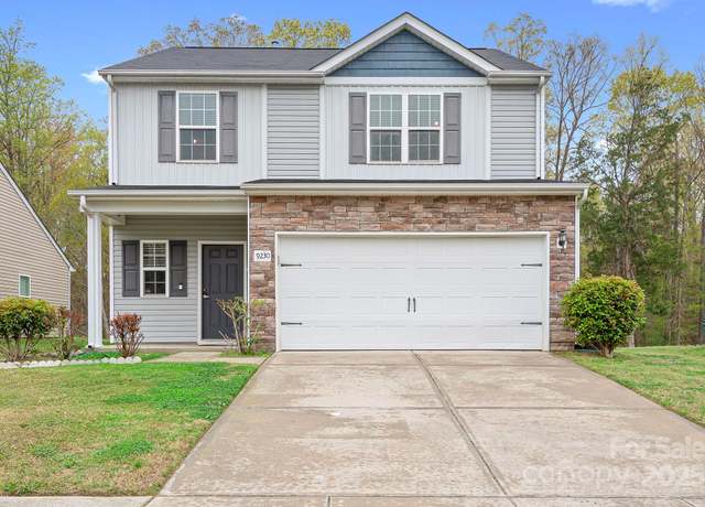 Property at 9230 Avery Meadows Dr, Charlotte, NC 28216, 3 beds, 2.5 baths