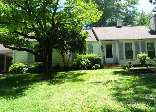 Property at 229 W Park Ave, Mooresville, NC 28115, 3 beds, 2 baths