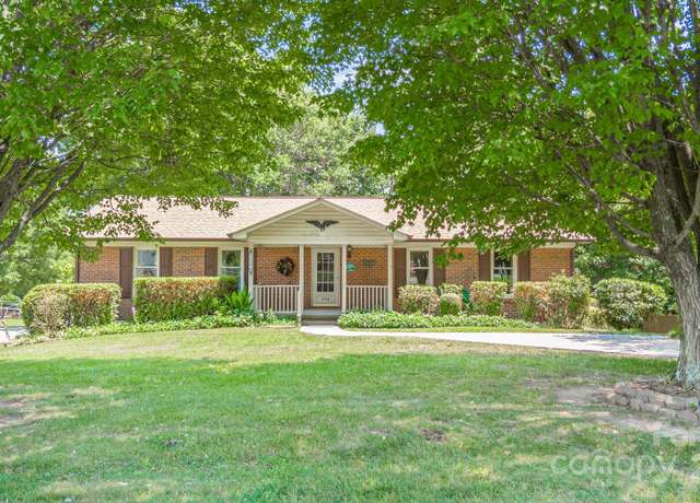Property at 2146 Sheffield Dr, Kannapolis, NC 28083, 4 beds, 2 baths