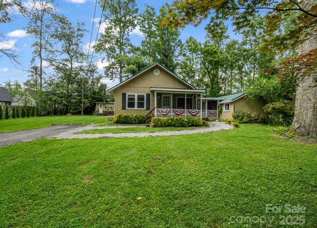 Property at 636 Midway St, Hendersonville, NC 28739, 3 beds, 2.5 baths