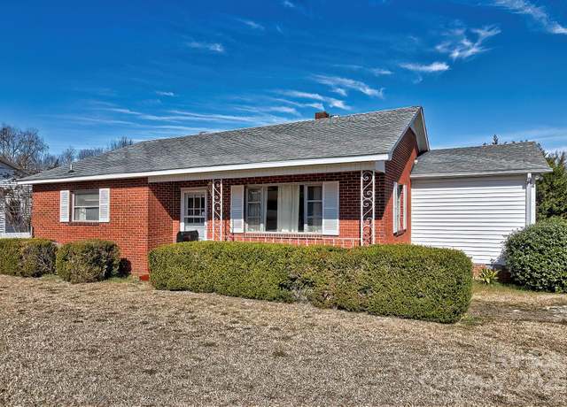 Property at 321 E Sewell St, Pageland, SC 29728, 3 beds, 2 baths