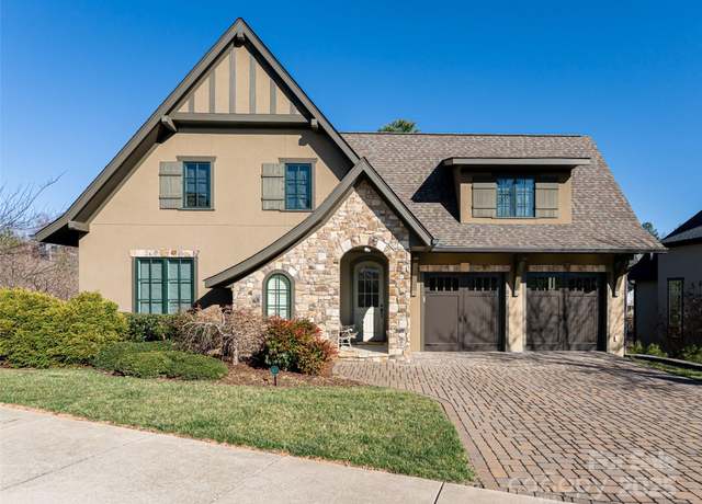 Property at 87 Chantilly Dr, Asheville, NC 28804, 3 beds, 2.5 baths