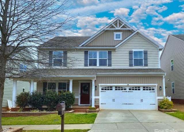 Property at 2042 Hamil Ridge Dr, Waxhaw, NC 28173, 3 beds, 2.5 baths