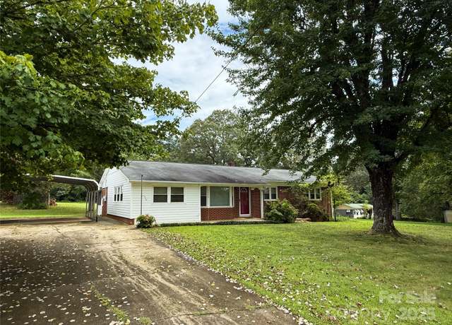 Property at 1570 N Catawba Church Ave, Lenoir, NC 28645, 3 beds, 1 bath