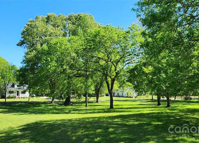 Property at 224 Charlotte St, York, SC 29745, 1 bed, 1 bath