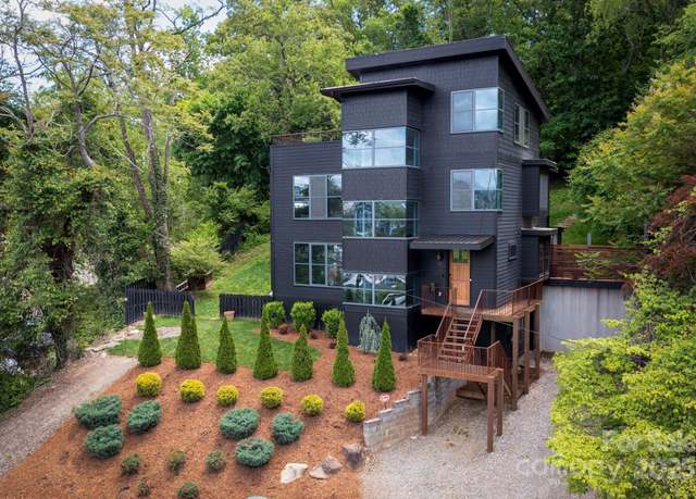 Property at 53 Buchanan Pl, Asheville, NC 28801, 3 beds, 3.5 baths