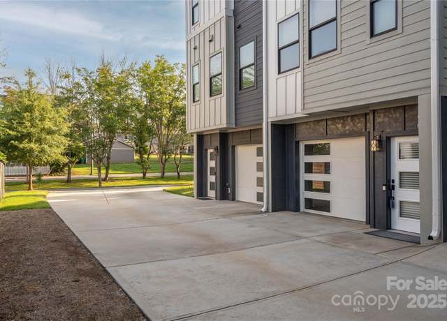 Property at 2011 Hamorton Pl, Charlotte, NC 28205, 3 beds, 2.5 baths