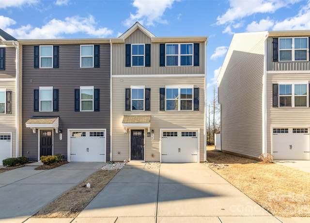 Property at 828 Renee Ave, Fort Mill, SC 29715, 3 beds, 2.5 baths