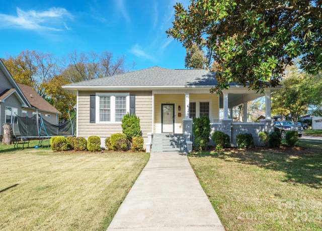 Property at 402 W 7th St, Newton, NC 28658, 3 beds, 2 baths