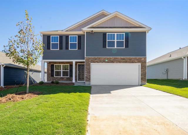 Property at 12 Byron Park Rd, Clyde, NC 28721, 3 beds, 2.5 baths