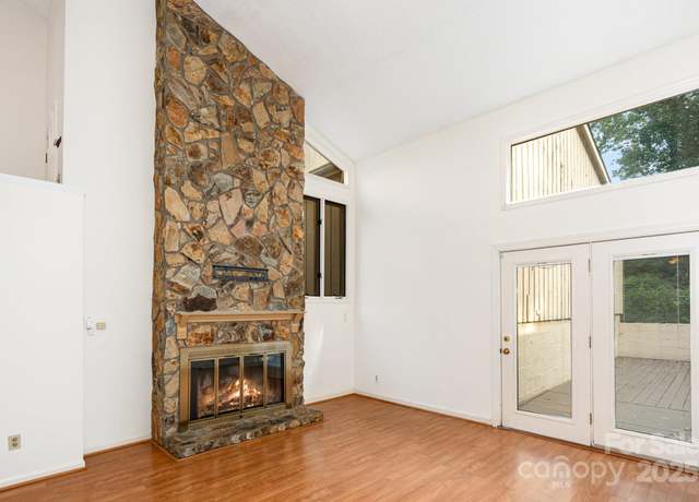 Property at 4025 Ivystone Ct, Charlotte, NC 28277, 3 beds, 2.5 baths