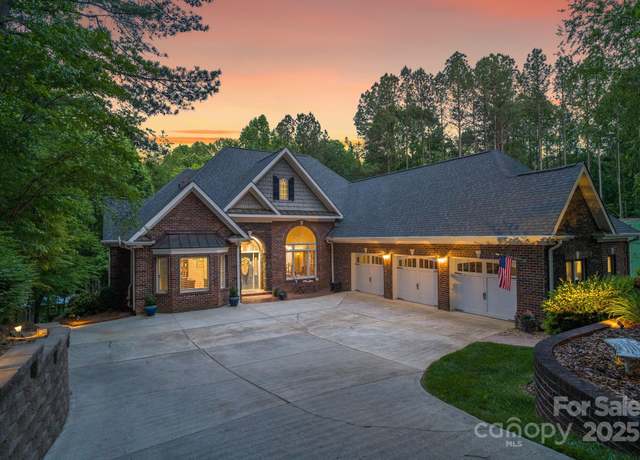 Property at 2200 Capes Cove Dr, Sherrills Ford, NC 28673, 3 beds, 4 baths