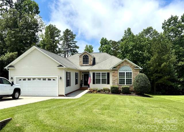 Property at 3110 Richards Way Dr, Rock Hill, SC 29732, 3 beds, 2 baths